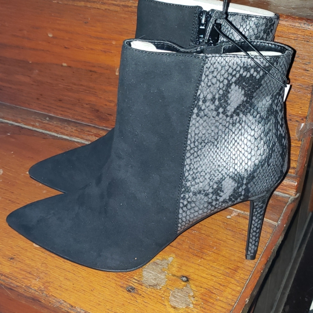 New York & Co. Boot